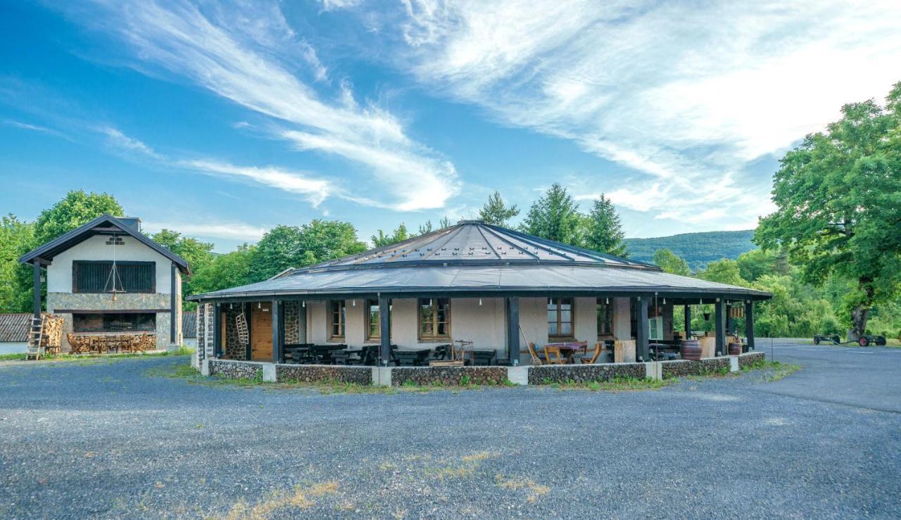 Resort Big House Plitvicka Jezera Licko Petrovo Selo Exterior photo